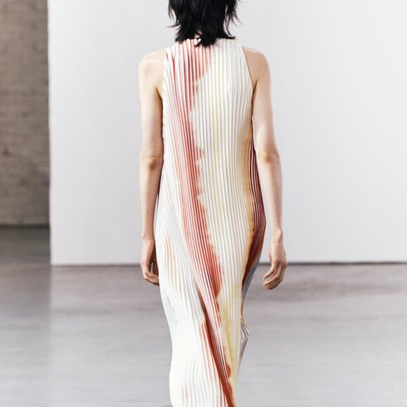 ZARA PLEATS DRESS - Picture 2 of 5